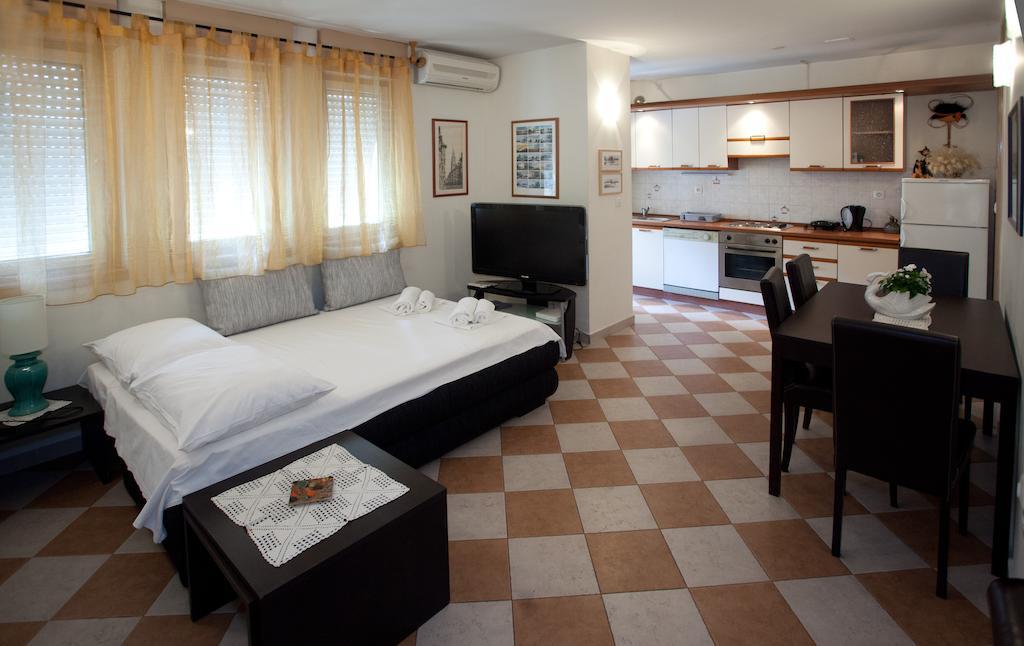 Ideal Location Split Apartments Zimmer foto