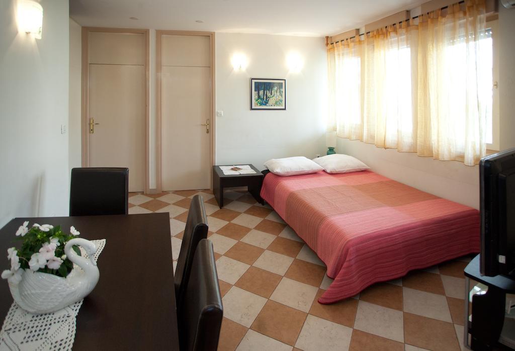 Ideal Location Split Apartments Zimmer foto