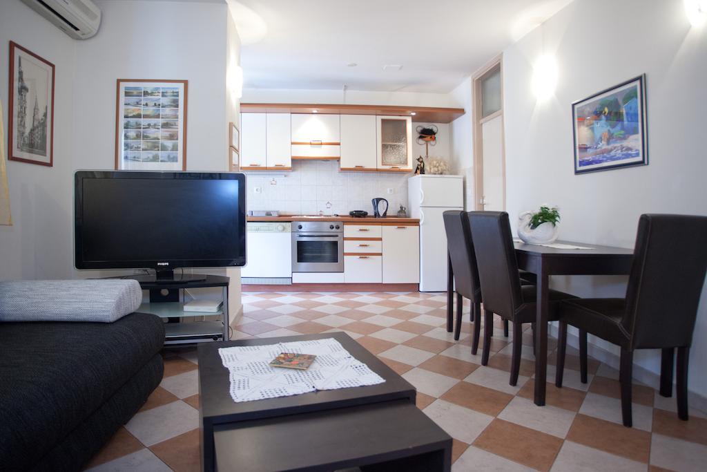 Ideal Location Split Apartments Zimmer foto