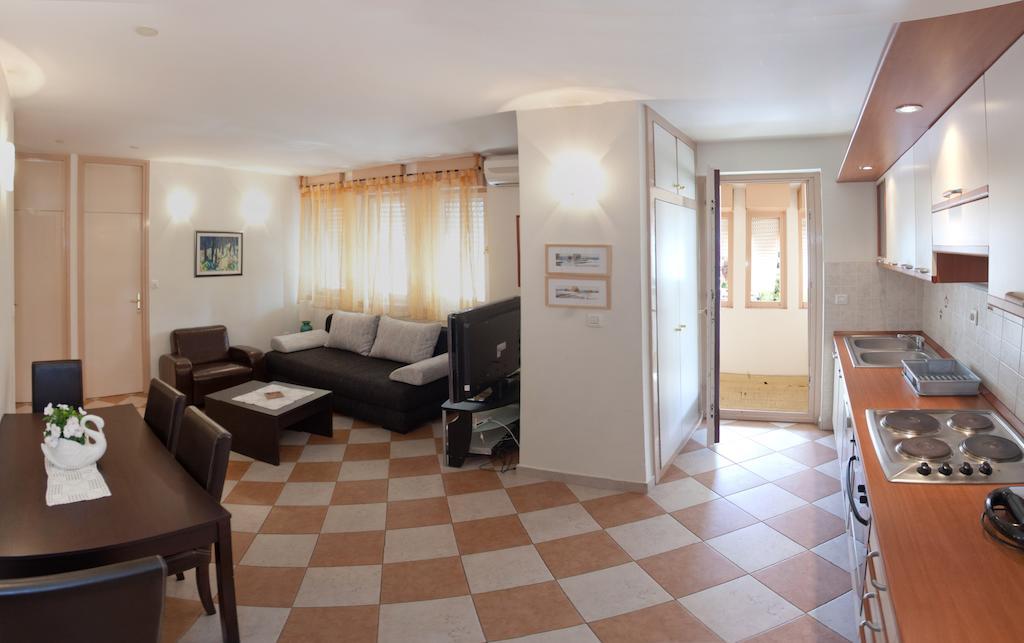 Ideal Location Split Apartments Zimmer foto
